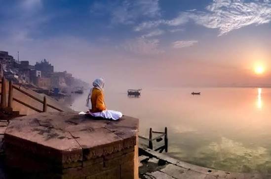 Best Time to Visit Varanasi: Month-by-Month Guide, Silk & Ghats