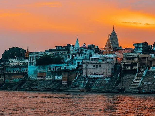 Authentic Varanasi Souvenirs: Silk, Brass, Glass & More