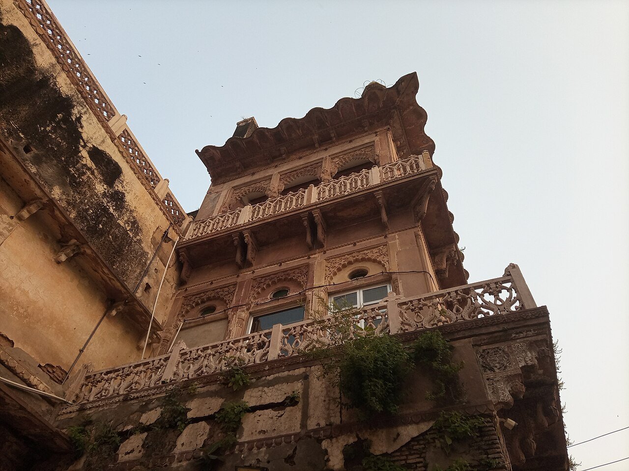 Summit Heritage Kashinaama Varanasi: Rooms full overview