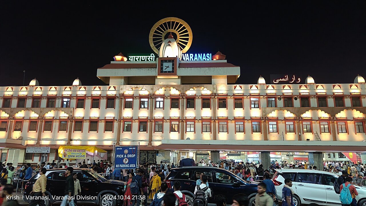 Varanasi to Delhi Vande Bharat Sleeper: Fares, Route & Tips