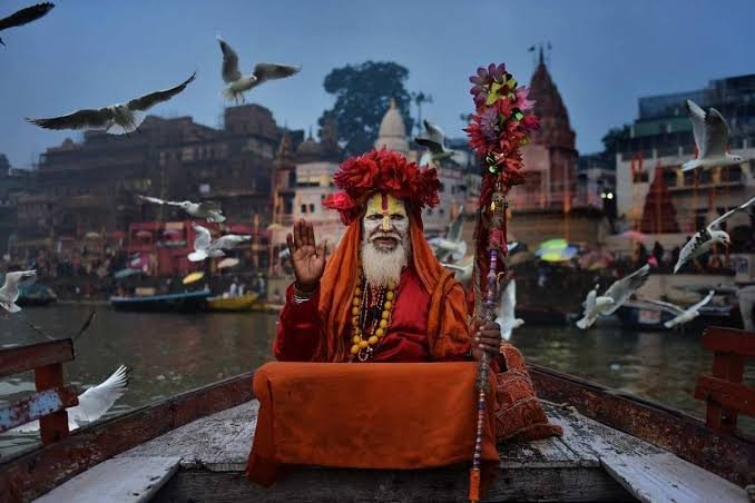 Assi Ghat Dawn to Nakkatayya: A No‑Nonsense Guide to Varanasi’s Hidden Crafts & Aarti